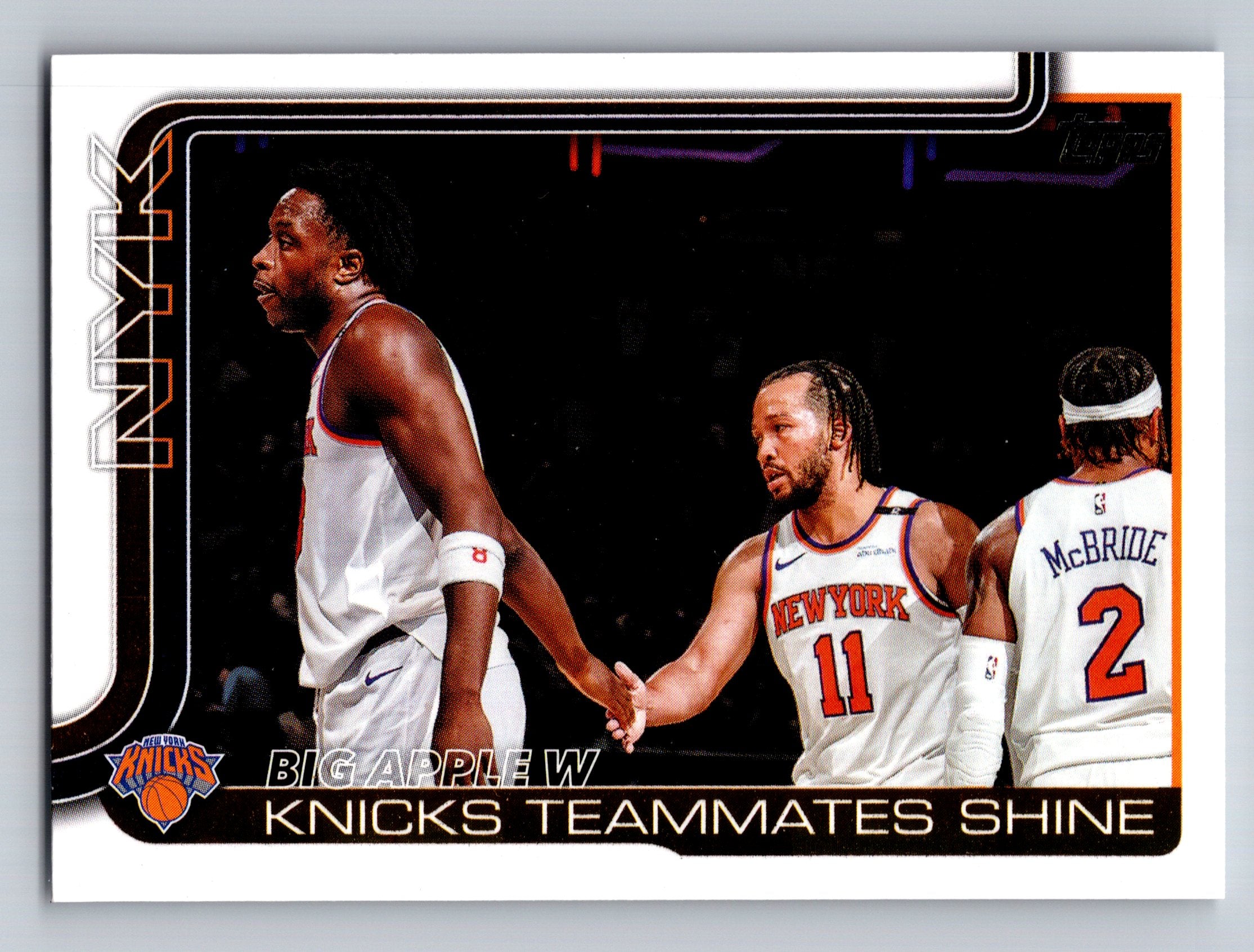2025-26 Topps #274 Big Apple W: Knicks Teammates Shine Season Tip Off