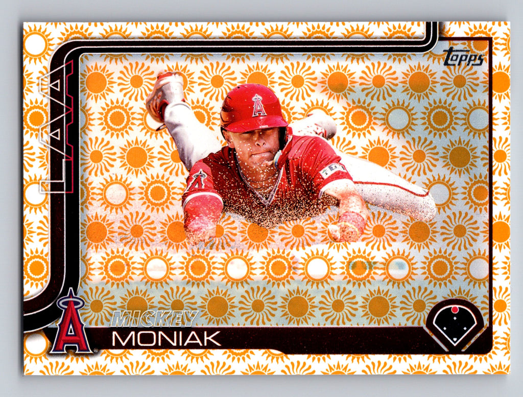 2025 Topps #479 Mickey Moniak Holiday