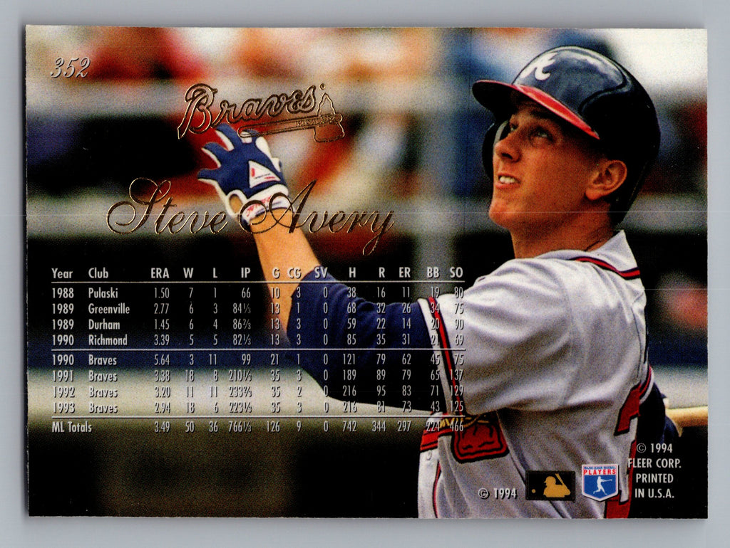 1994 Flair #352 Steve Avery